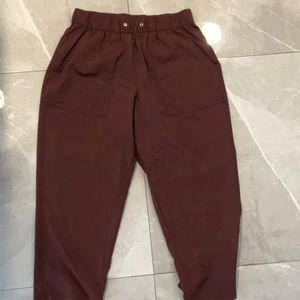 Old Navy Active stretch tech capris size M